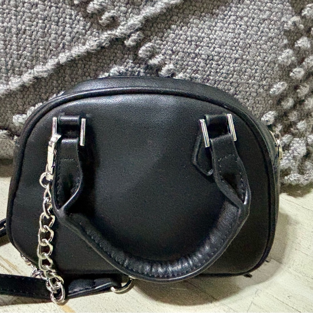 ❤️Studio Mischka Badgley Crossbody Bag - Picture 2 of 7